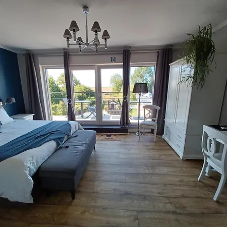 La Source De Notre Manon Bed & Breakfast 4*