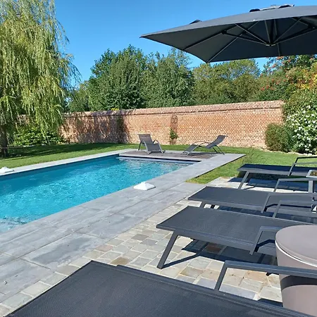 La Source De Notre Manon Bed & Breakfast 4*